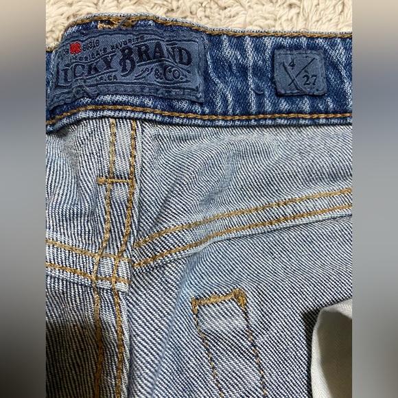 Women's Distressed Lucky Jeans size 27/4 - Picture 3 of 3
